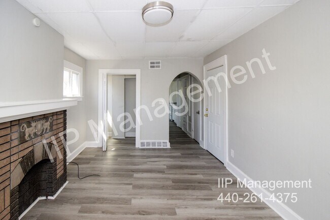 Foto del edificio - 3188 W 111th St