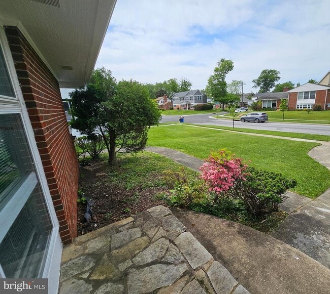 Foto del edificio - 3219 Northbrook Rd