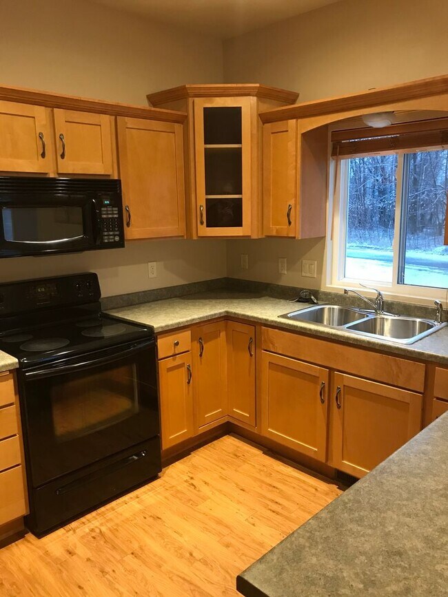 Building Photo - 2098 - 2100 River Point Ct