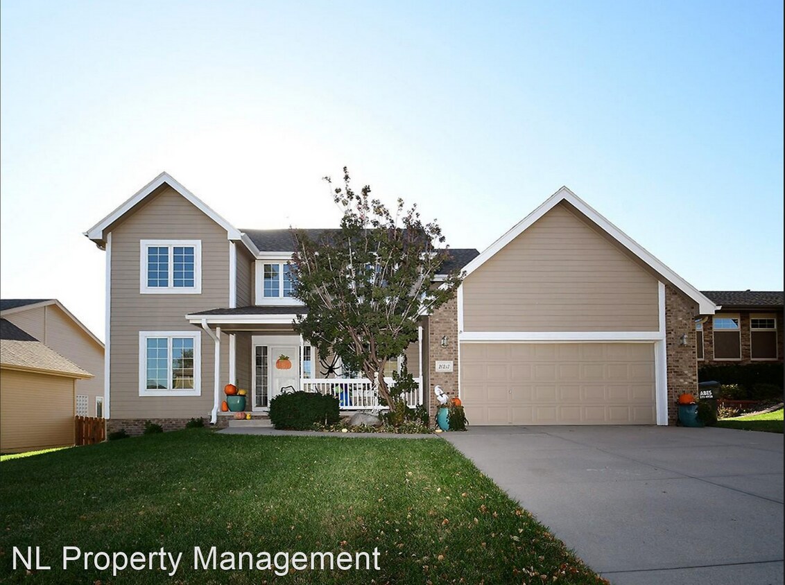 Primary Photo - 4 br, 3 bath House - 20213 Nina St.