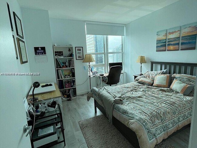 Building Photo - 951 Brickell Ave