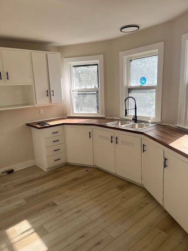 Foto principal - 170 Stonewood Ave