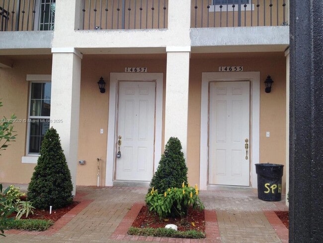 Foto del edificio - 14657 SW 14th St