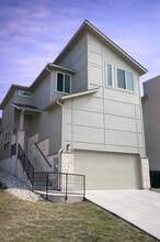 Building Photo - 6001 Steep Cactus Trail