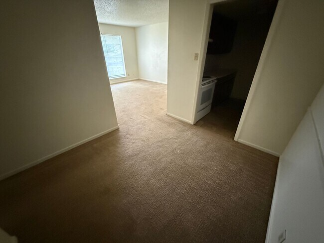 Foto del edificio - 4308 Lake Rd
