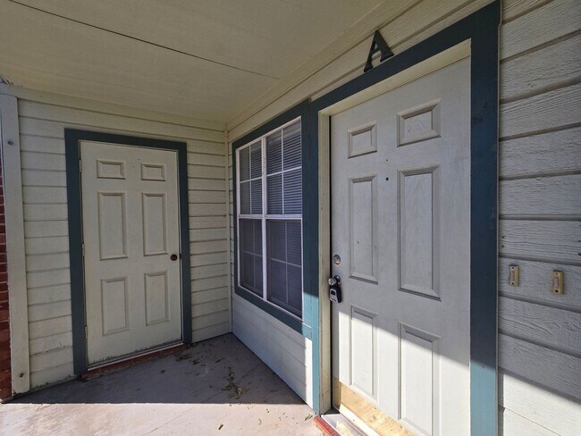 Building Photo - SECTION 8/HUD ACCEPTED & FIRST FULL MONTH $99 - AVAILABLE NOW!