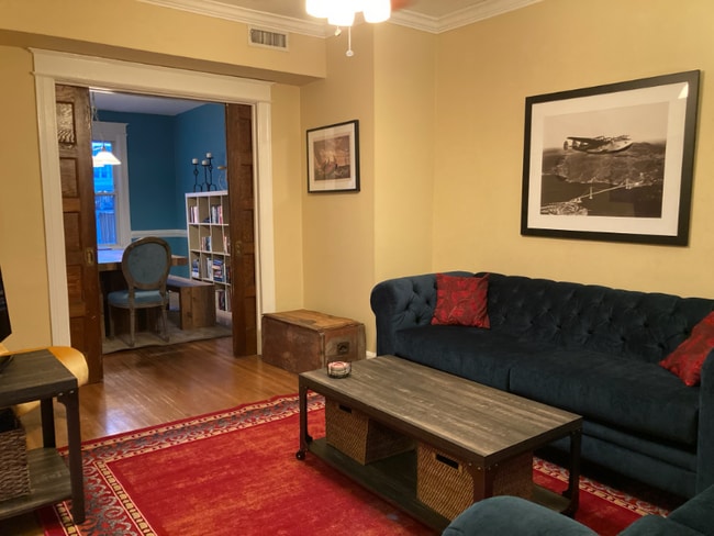 Foto del edificio - 527 Shepherd St NW