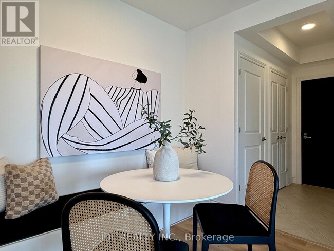 Photo du bâtiment - 9090 Yonge St