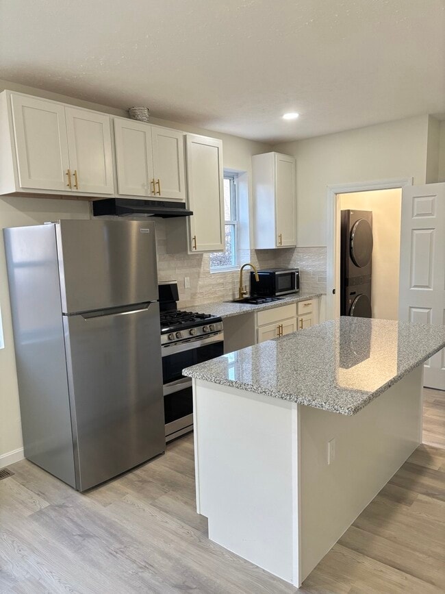 Dishwasher not pictured, but comes included - 2483 E 89th St