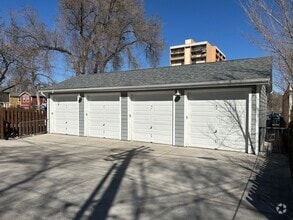 Building Photo - 525 E Kiowa St