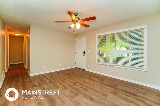 Building Photo - 200 Crestview Dr