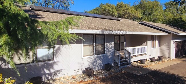 Foto del edificio - Gorgeous Single-Story Single-Family Home i...