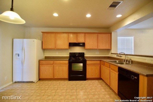 Building Photo - 3 br, 2.5 bath House - 511 Hampton Cv