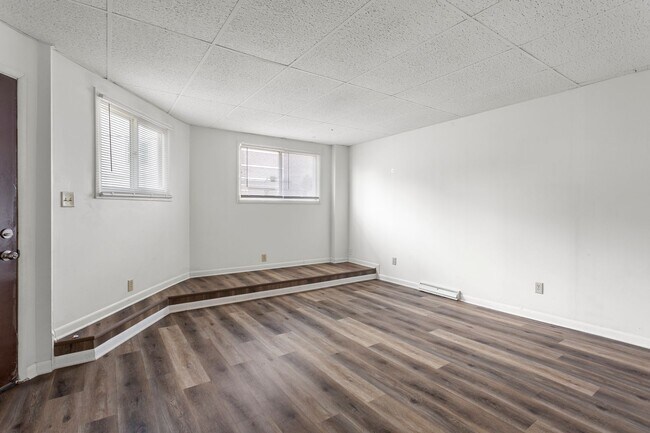 Building Photo - 2219 Adams St