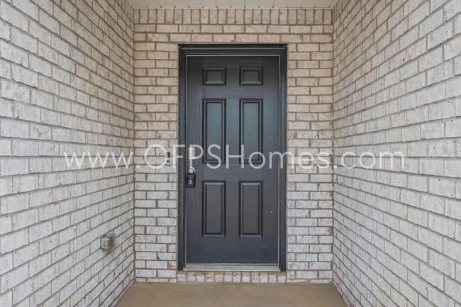 Building Photo - 6705 Sarah Ann Way