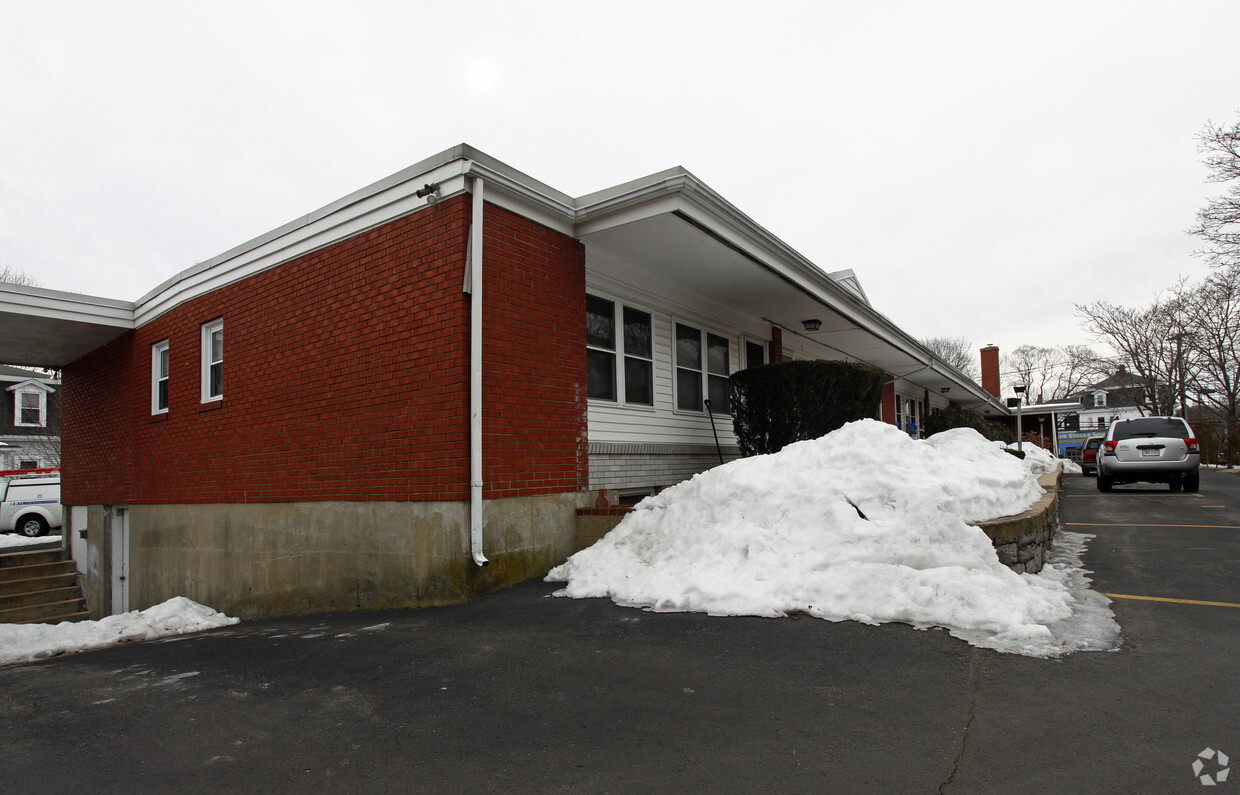 Building Photo - 60 Prospect St