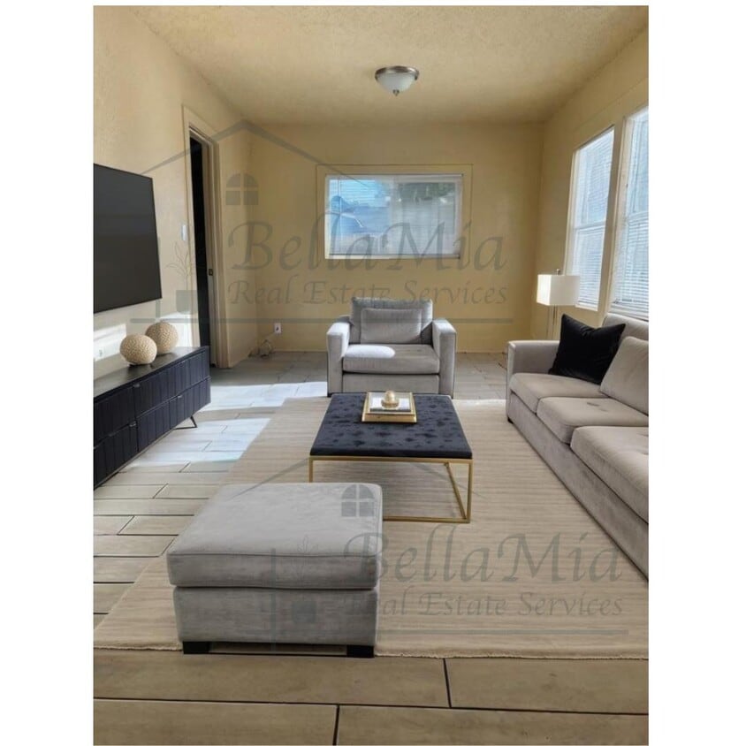 Building Photo - 411 E St