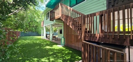 Building Photo - 410 Coconut Dr