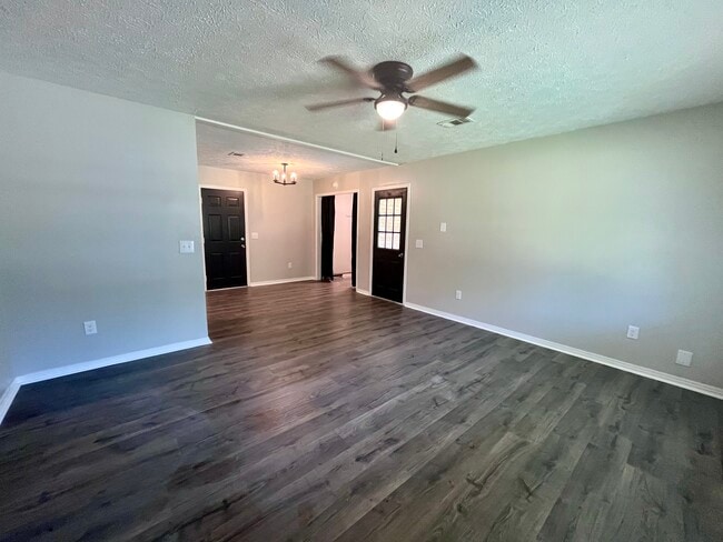 Building Photo - 68 Military Chapel Ln