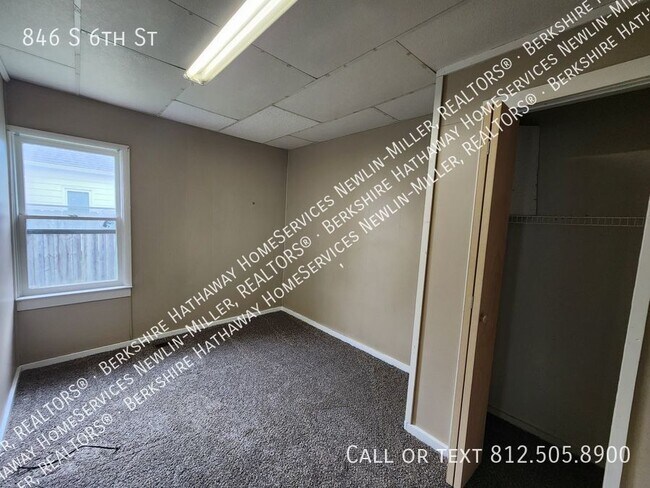 Foto del edificio - 2 Bedroom House in Clinton, In