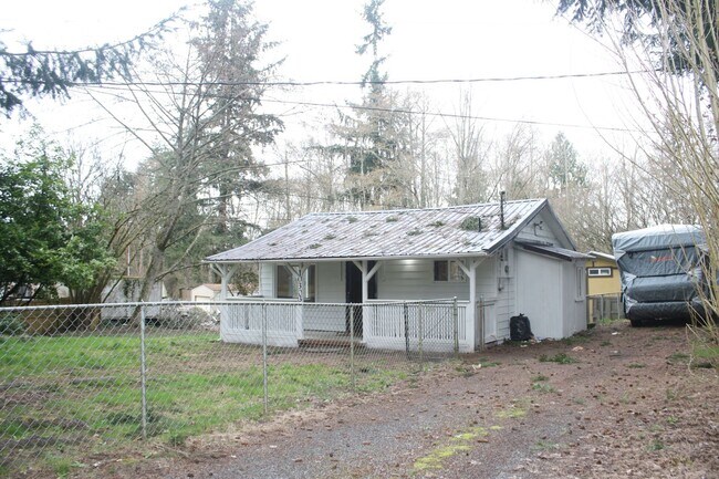 Photo - 2/3rd acre lot! 1 bdrm 1 bath. Store your ... House