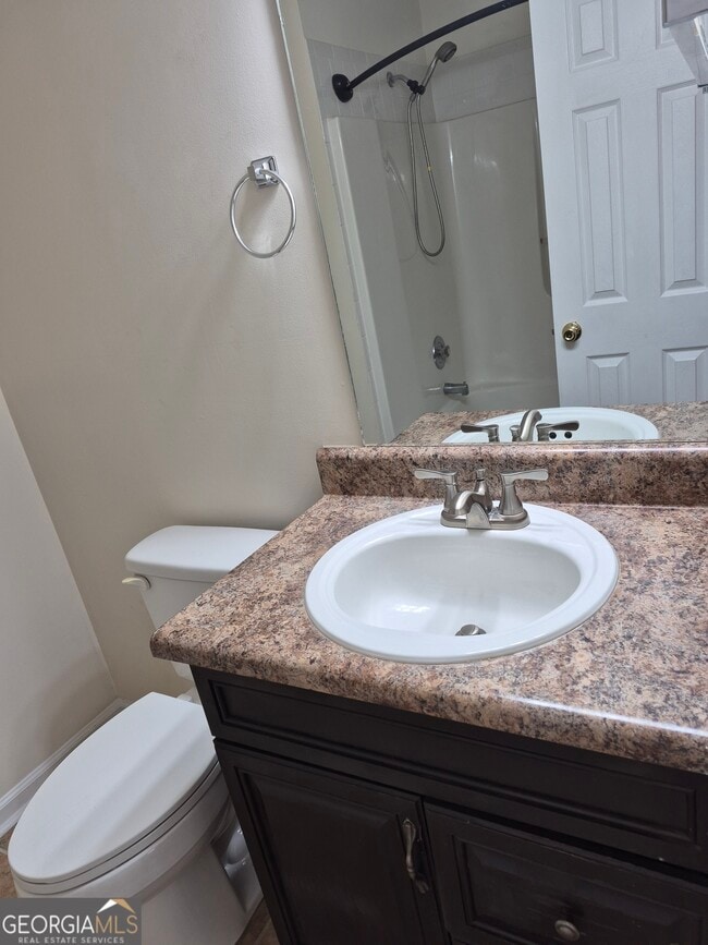 Building Photo - 9 Greenview Dr