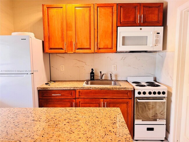 Foto del edificio - 756 N 17th Ave