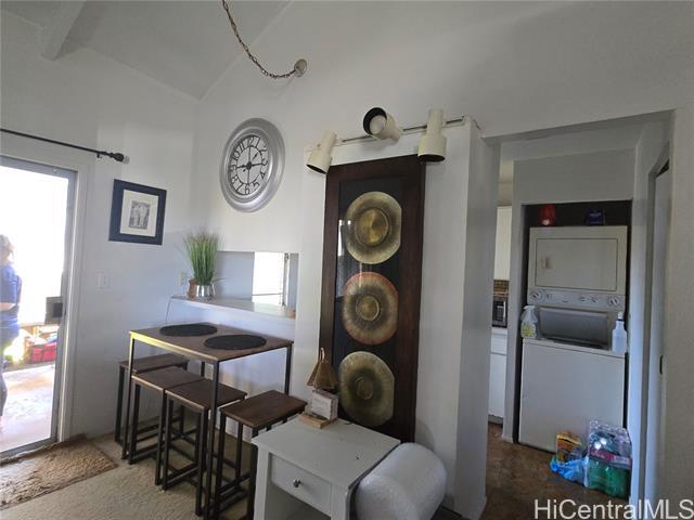 Foto del edificio - 94-537-537 Makohilani St