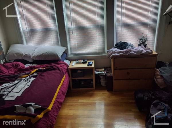 Foto del edificio - 33 Dickinson Rd