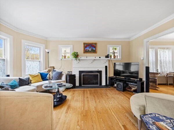 Building Photo - 9 Seagrave Rd