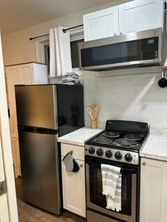 Building Photo - 9 Green Acres Dr