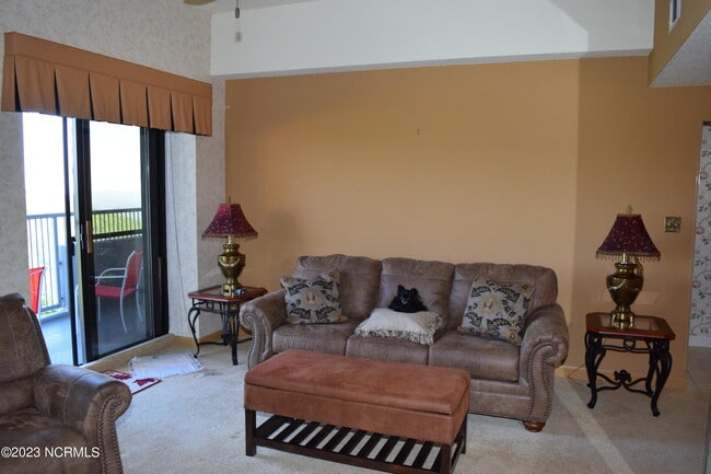 Building Photo - 303 Sugar Top Dr