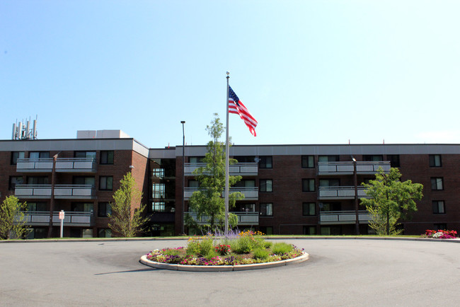 Building Photo - Stratton Hill Park Apartments