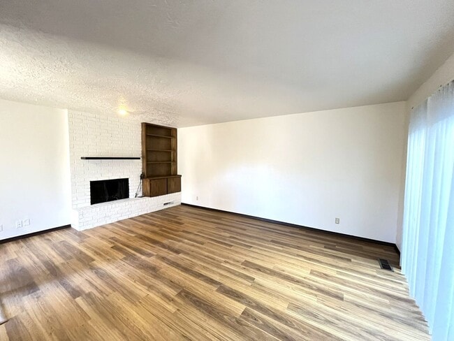 Building Photo - 2 Bed 2 Bath 2 Car Garage in Norman