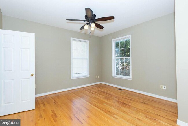 Foto del edificio - 180 Muirfield Ct