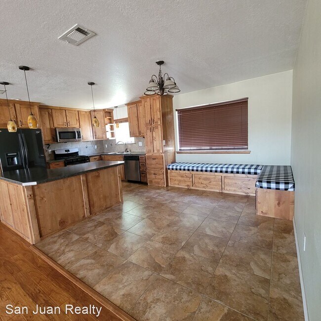 Building Photo - 4 br, 2 bath House - 18 Road 6438