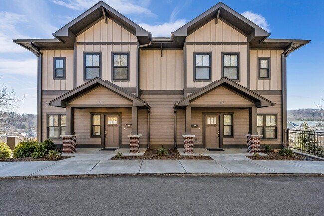 Unidad Izquierda en Alquiler - 203 Wallace Cir