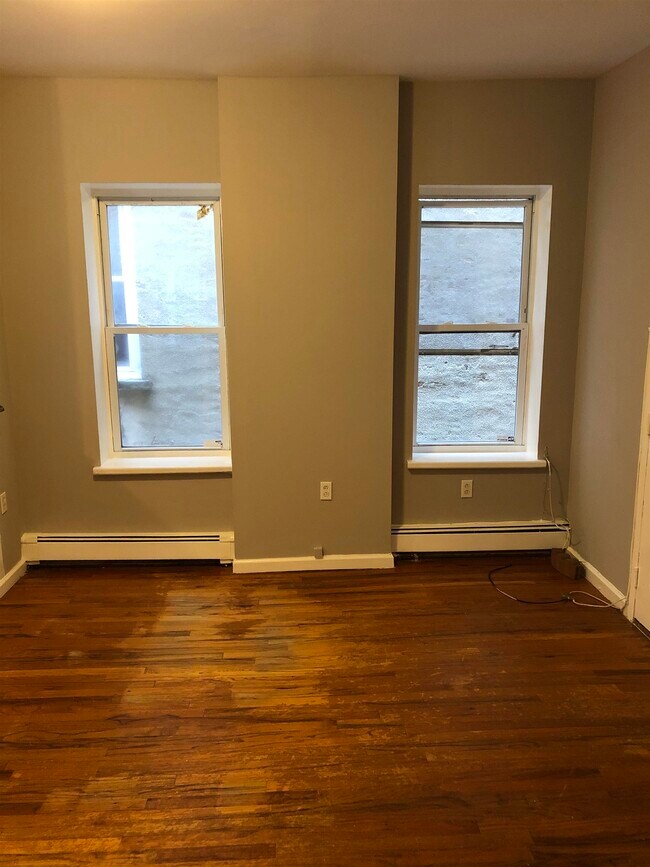 Building Photo - 127 Clifton Pl