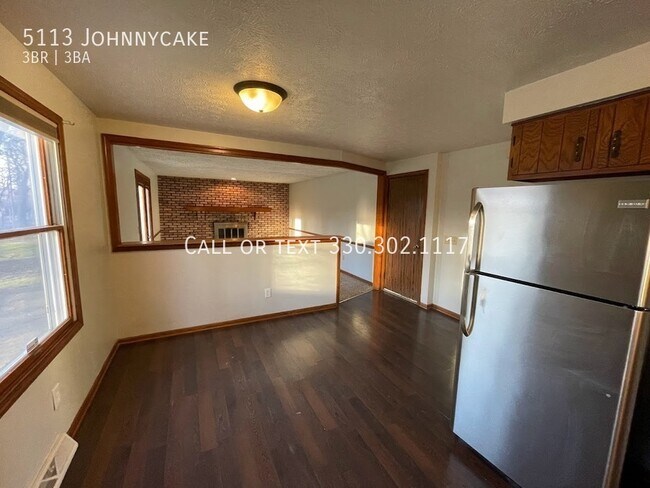Foto del edificio - Three bedroom three bathroom duplex for rent