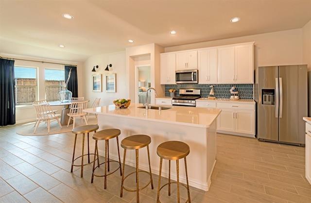 Building Photo - 3317 Riverlawn Dr