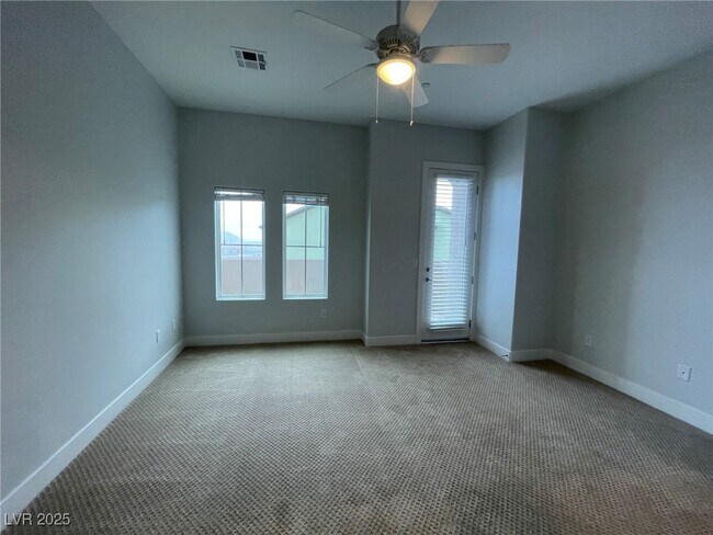 Foto del edificio - 10557 Ridge Glow Ave