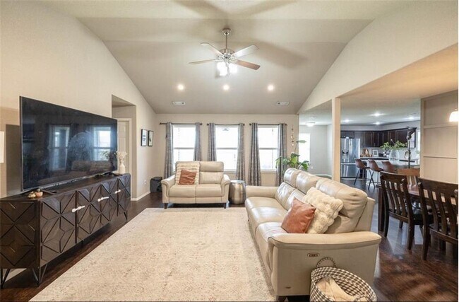 Foto del edificio - 6108 SW Warrington Rd