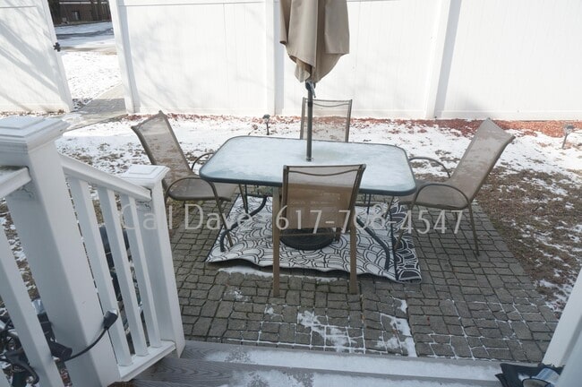 Building Photo - 7 Etna St