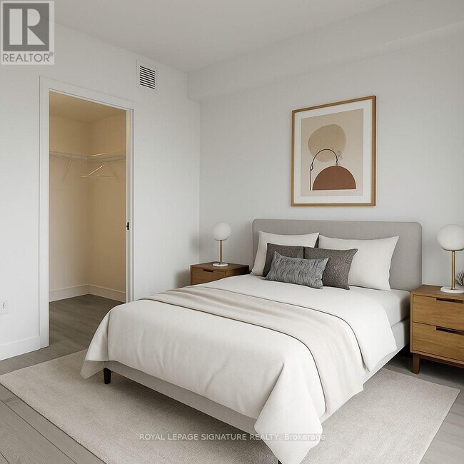 Building Photo - 1007 The Queensway