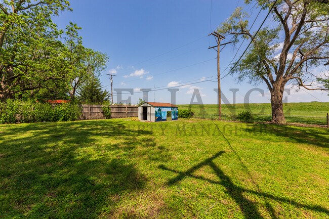 Building Photo - 416 Alexander Dr