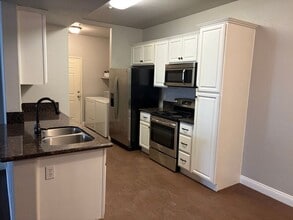 Building Photo - 41410 Juniper St