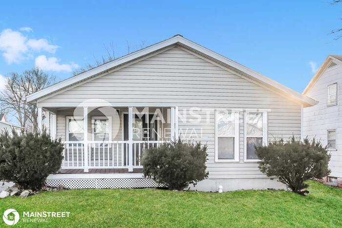 Primary Photo - 1115 WALNUT ST, HIGGINSVILLE, MO 64037