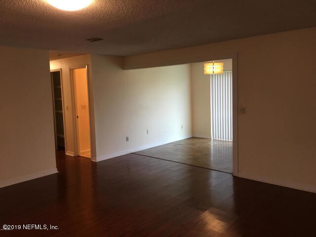 Foto del edificio - 2544 Spring Lake Rd
