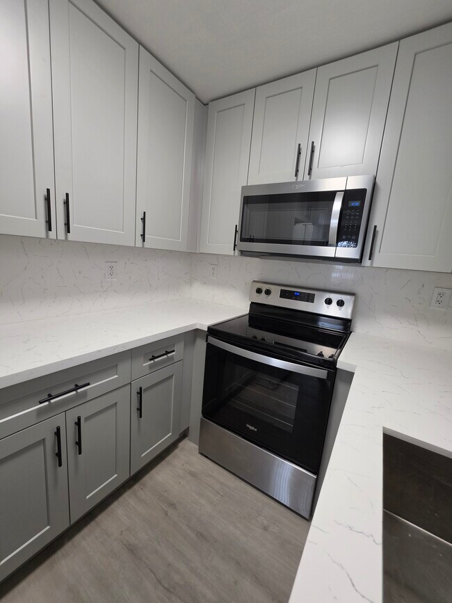 Foto del edificio - 1101 SW 122nd Ave