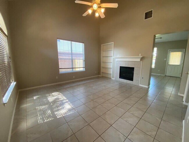 Building Photo - 907 Christopher Ln